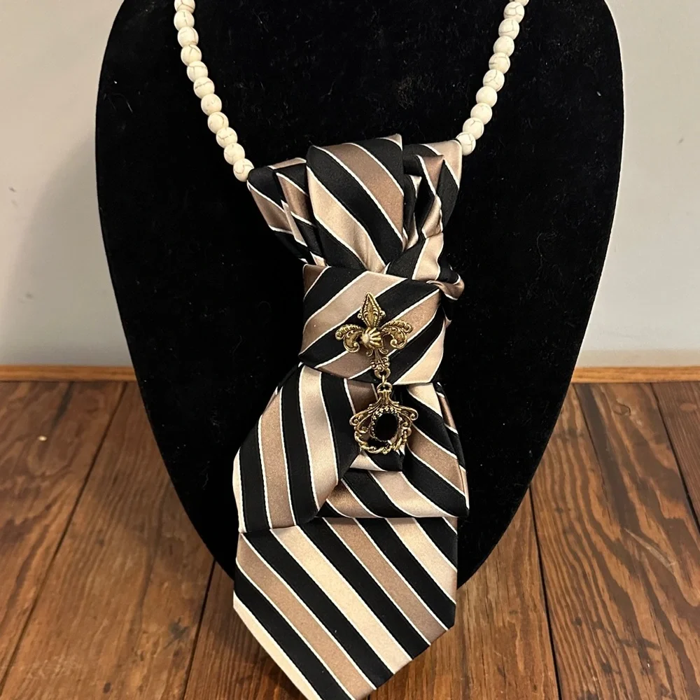 Elegant Striped Pendant  silk tie Necklace